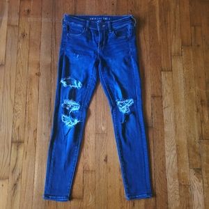 American Eagle Jegging Medium Blue Distressed Denim